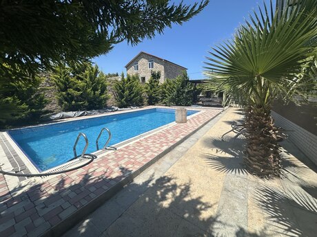 5 otaqlı həyət evi, 200 m², Albalılıq: 270 000 ₼ 2