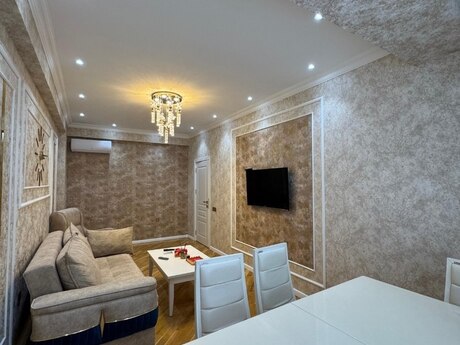3-комн. новостройка - м. Ази Асланов - 102 м²