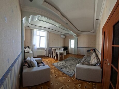 Elan №6368454 - Bakı, Memar Əcəmi m., 2 otaqlı, 77 m², 8/16 mərtəbə