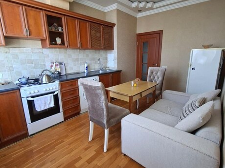 2-room apartment, 77 m², Memar Əcəmi: 250 000 ₼ 5
