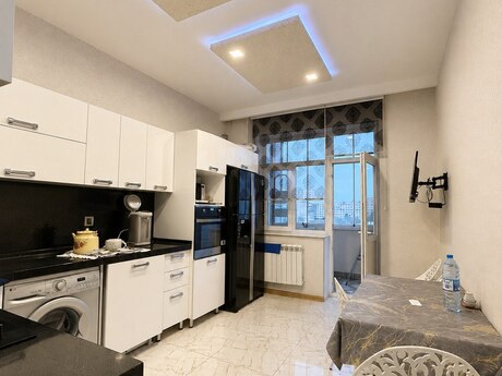 3 otaqlı yeni tikili - İnşaatçılar m. - 126 m²