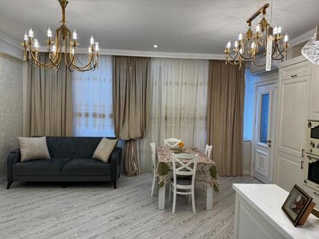 3-комн. новостройка - м. 8 ноября - 95 м²