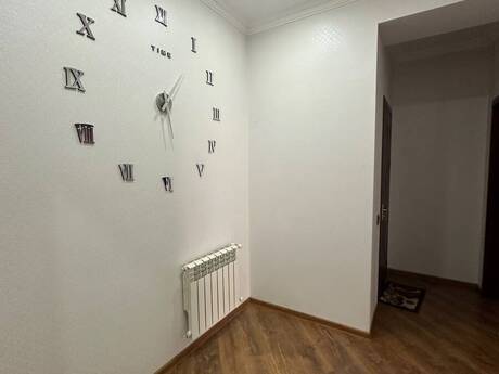 2-комн. вторичка - Абшеронcкий  р. - 55 м²