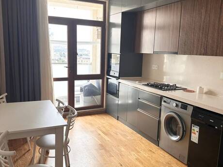 Kirayə 2 otaqlı mənzil, 80 m², İnşaatçılar: 1 000 ₼/ay 4
