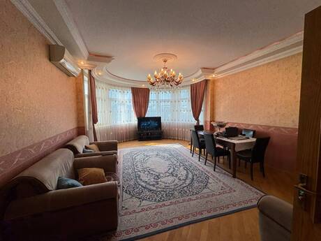 3 otaqlı mənzil, 120 m², 28 May: 320 000 ₼ 2