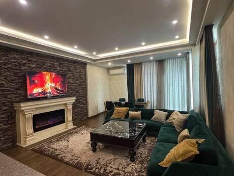 4 otaqlı mənzil, 140 m², 28 May: 550 000 ₼ 3