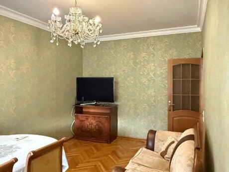 2 otaqlı köhnə tikili - Memar Əcəmi m. - 60 m²