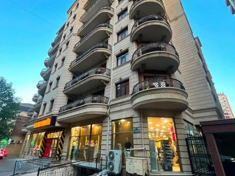 5 otaqlı mənzil, 210 m², Nəsimi: 530 000 ₼ 3