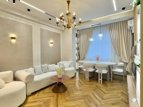 Elan №6369274 - Bakı, Elmlər Akademiyası m., 2 otaqlı, 80 m², 10/18 mərtəbə