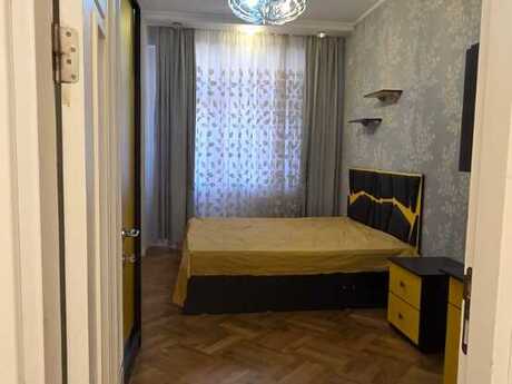 3-комн. новостройка - м. Элмляр Академиясы - 137 м²