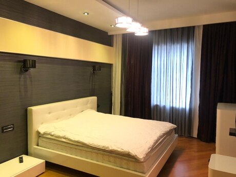 Kirayə 3 otaqlı mənzil, 160 m², Nərimanov: 1 200 ₼/ay 4