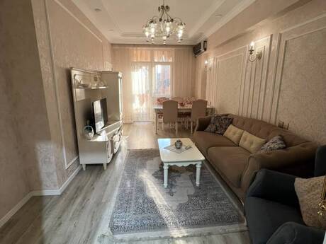 4-комн. новостройка - м. Ахмедлы - 81 м²