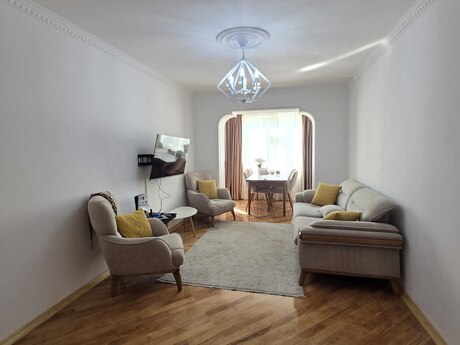 Elan №6369657 - Bakı, Xətai r., 4 otaqlı, 85 m², 3/5 mərtəbə