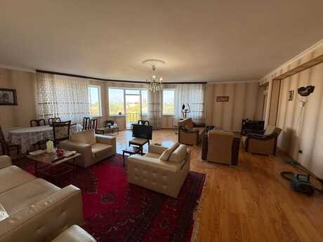 Elan №6369729 - Bakı, Novxanı q., 7 otaqlı, 450 m²