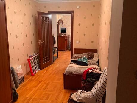 3 otaqlı köhnə tikili - 20 Yanvar m. - 70 m²