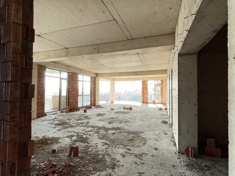 4-комнатная квартира, 187 м², 28 May: 510 000 ₼ 3