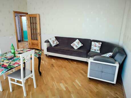 2 otaqlı yeni tikili - İnşaatçılar m. - 90 m²