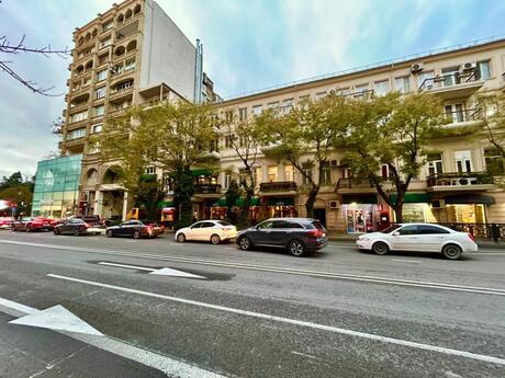 2 otaqlı köhnə tikili - 28 May m. - 50 m²