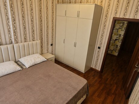 2-комн. новостройка - м. 28 мая - 65 м²