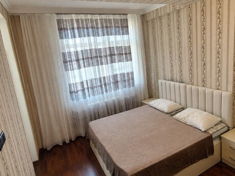 2-комн. новостройка - м. 28 мая - 65 м²