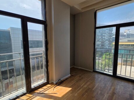 4-комнатная квартира, 145 м², Whitestone Towers: 535 000 ₼ 3
