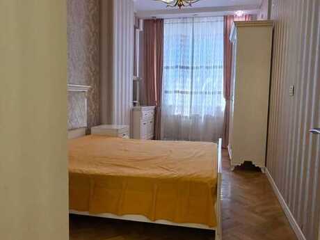 Объявление №6370049 - Баку, м. Элмляр Академиясы, 3-комн., 140 м², 2/16 этаж