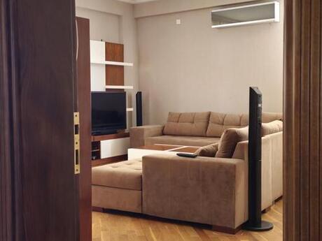 Kirayə 3 otaqlı mənzil, 118 m², Azadlıq Prospekti: 850 ₼/ay 3