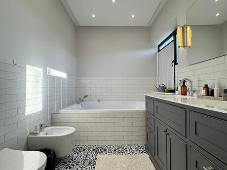 8 otaqlı həyət evi/bağ evi - Sumqayıt - 350 m²