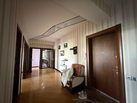 Badamdarda 2 otaqlı yeni tikili mənzil satılır, 110 m², 320 000 AZN, şəkil 5 / 6