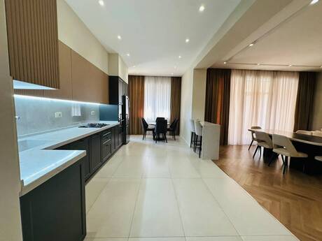 3-комн. новостройка - м. Низами - 170 м²