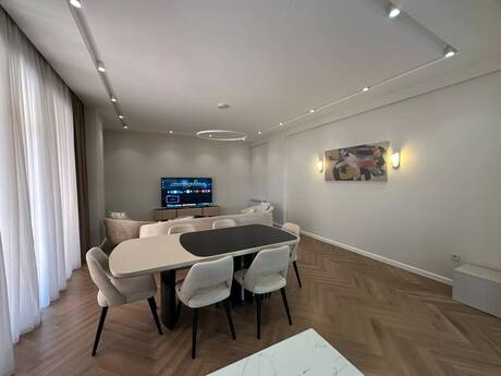 3-комн. новостройка - м. Низами - 170 м²