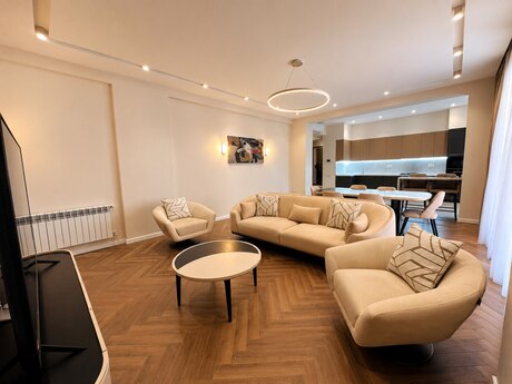 3-комн. новостройка - м. Низами - 170 м²