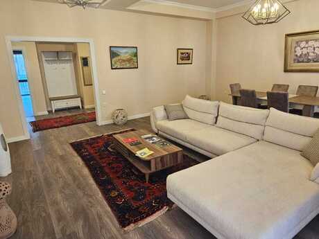 Elan №6370448 - Bakı, Ağ şəhər q., 3 otaqlı, 130 m², 2/7 mərtəbə
