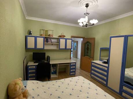 Объявление №6370474 - Баку, м. 8 ноября, 5-комн., 110 м², 1/1 этаж