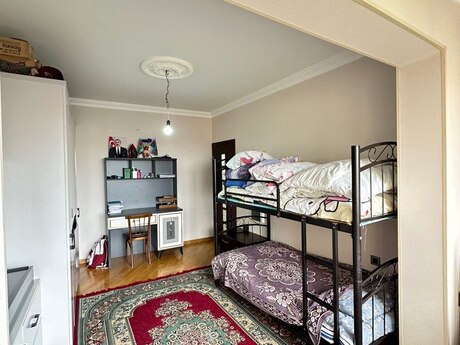 3 otaqlı köhnə tikili - Köhnə Günəşli q. - 85 m²