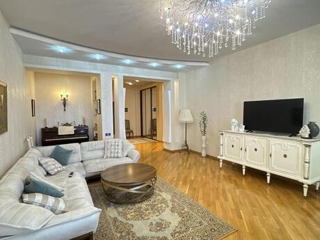 Объявление №6370600 - Баку, м. Нариман Нариманов, 4-комн., 190 м², 10/12 этаж