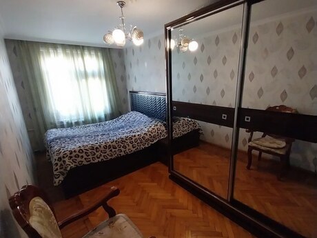 3-комн. вторичка - м. Иншаатчылар - 80 м²