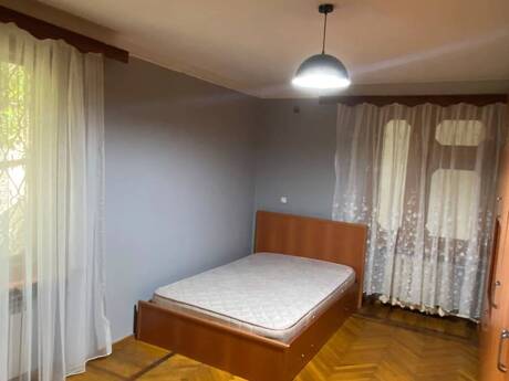 3 otaqlı köhnə tikili - Nəriman Nərimanov m. - 100 m²