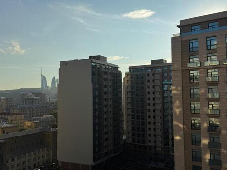 3 otaqlı mənzil, 151 m², 28 May: 550 000 ₼ 2
