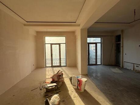 3 otaqlı mənzil, 151 m², 28 May: 550 000 ₼ 3