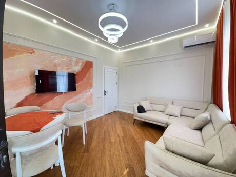 2-комн. новостройка - м. Шах Исмаил Хатаи - 75 м²