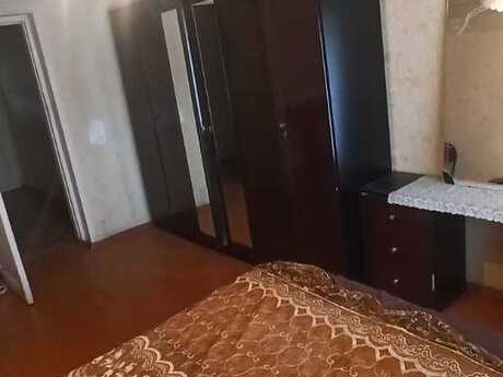 3-комн. вторичка - м. Элмляр Академиясы - 80 м²