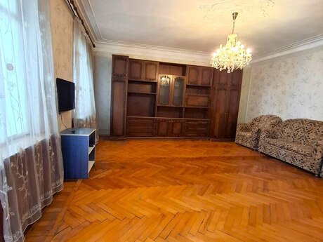 4 otaqlı mənzil, 105 m², 28 May: 215 000 ₼ 3