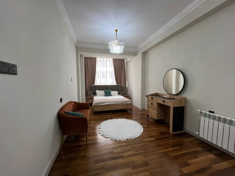 3-комн. новостройка - Насиминский  р. - 135 м²