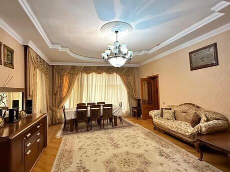 8-комн. дом/дача - м. Автовокзал - 400 м²