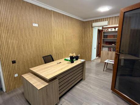 Elan №6371012 - Bakı, Şah İsmayıl Xətai m., 3 otaqlı, 120 m²