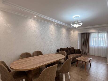 2-комн. вторичка - м. Халглар Достлугу - 62 м²