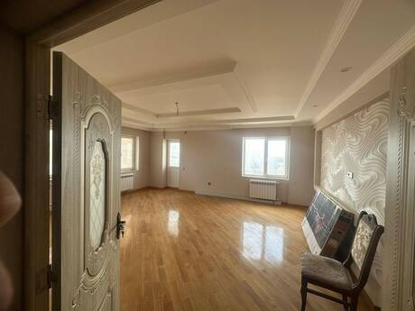 3 otaq · 135 m² · 8/17 mərtəbə, Neftçilər