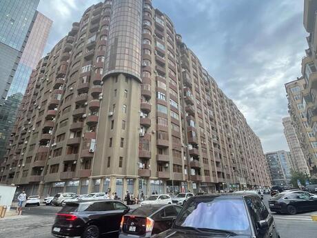 4-комн. новостройка - м. Шах Исмаил Хатаи - 170 м²