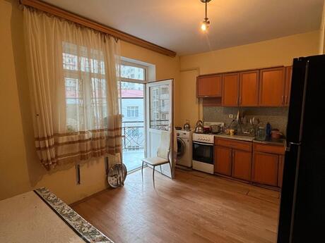 Elan №6371196 - Bakı, Yeni Yasamal q., 2 otaqlı, 76 m², 6/9 mərtəbə